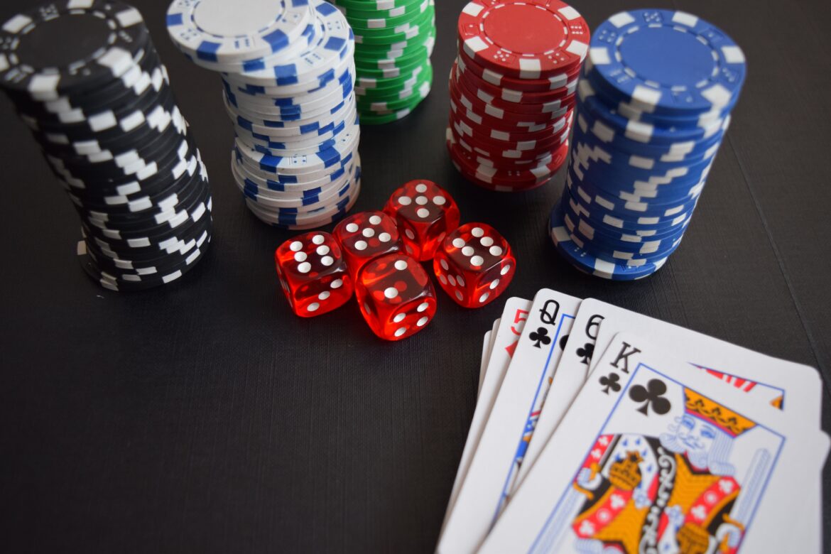 Online Casino – why you should play at live casinos